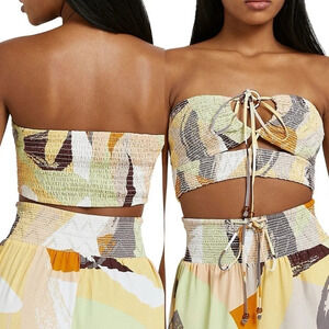 River Island
Women Halter Neck Sleeveless Ruched Crop Top, White/Orange Combo L